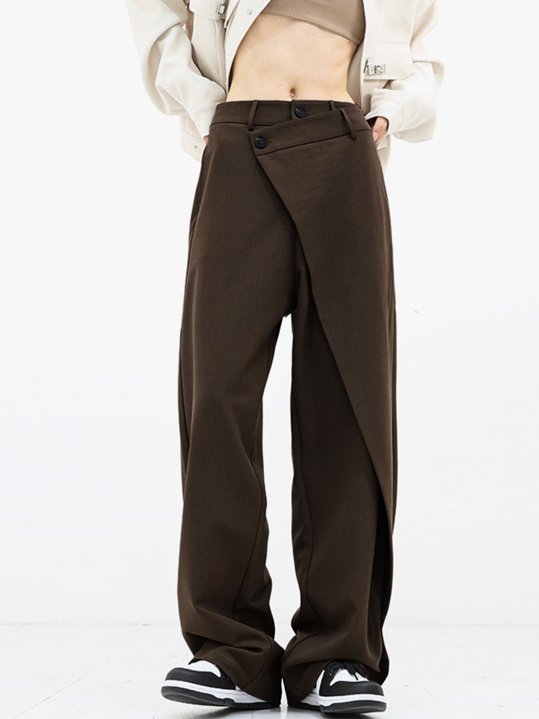 Trendy asymmetric trousers with wide legs